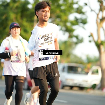 Runner Photo 7709273