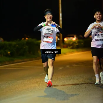 Runner Photo 7709287