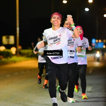 Runner Photo 7709291