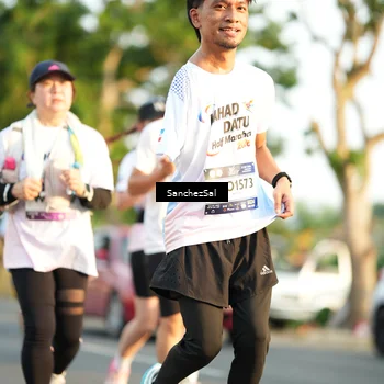Runner Photo 7709293
