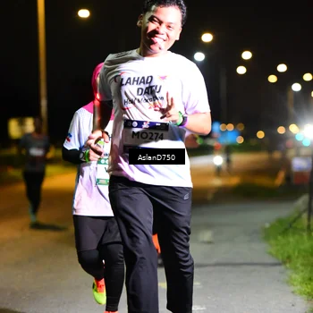 Runner Photo 7709297