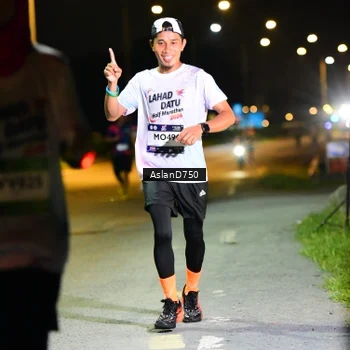 Runner Photo 7709301