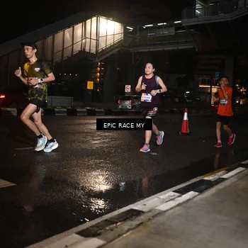 Runner Photo 7709333