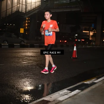 Runner Photo 7709334