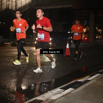 Runner Photo 7709371