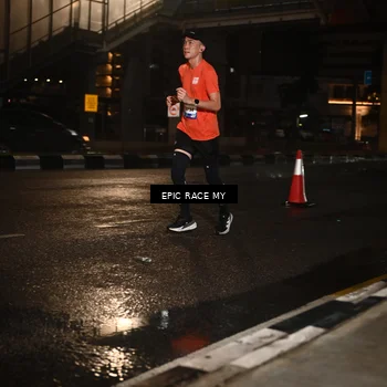 Runner Photo 7709374