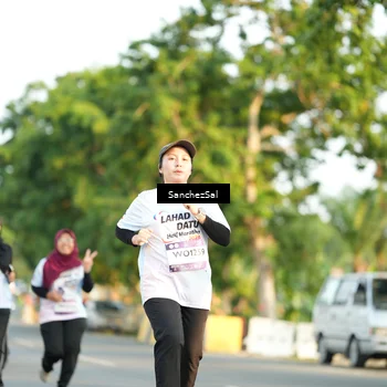 Runner Photo 7709378