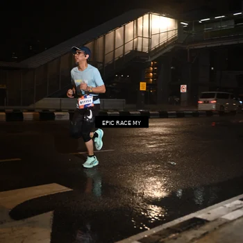 Runner Photo 7709390