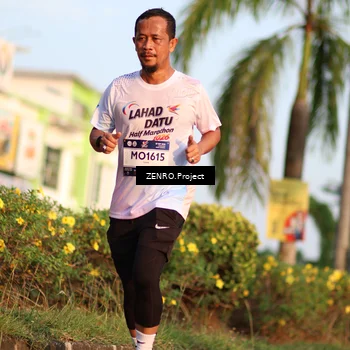 Runner Photo 7709396