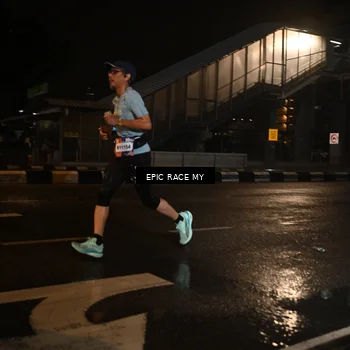 Runner Photo 7709397