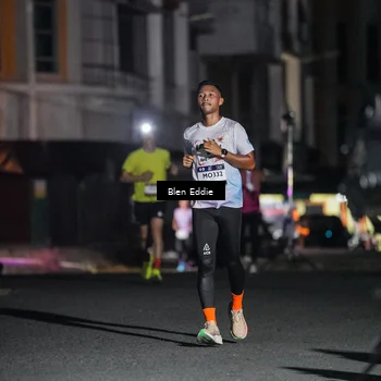 Runner Photo 7709409