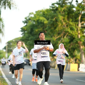 Runner Photo 7709415
