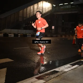 Runner Photo 7709433