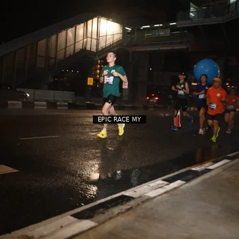 Runner Photo 7709434