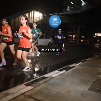 Runner Photo 7709474