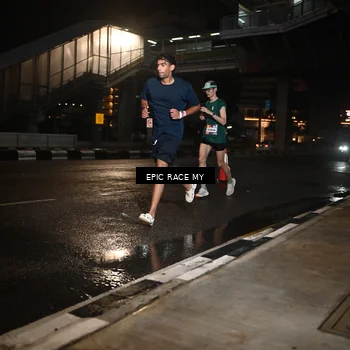 Runner Photo 7709493