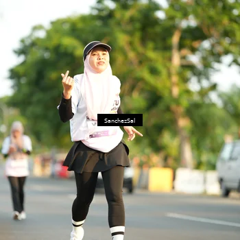 Runner Photo 7709495