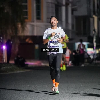 Runner Photo 7709496