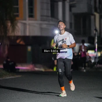 Runner Photo 7709500