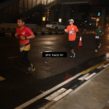 Runner Photo 7709539