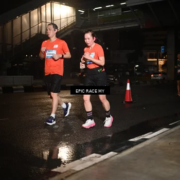 Runner Photo 7709575