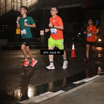 Runner Photo 7709593