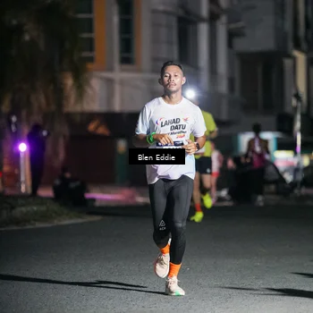 Runner Photo 7709610