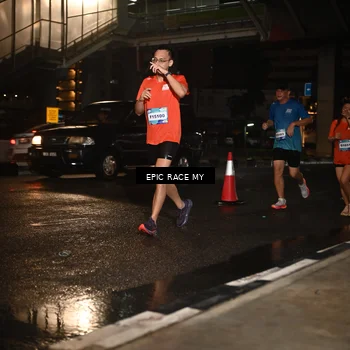 Runner Photo 7709611