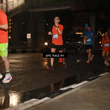 Runner Photo 7709613