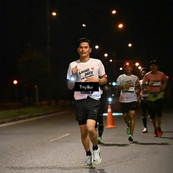 Runner Photo 7709617