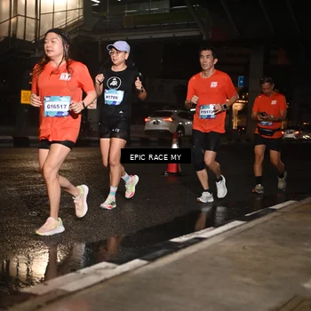 Runner Photo 7709618