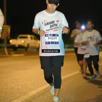 Runner Photo 7709623