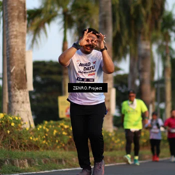 Runner Photo 7709636