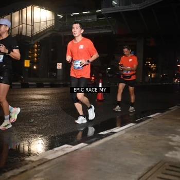 Runner Photo 7709641