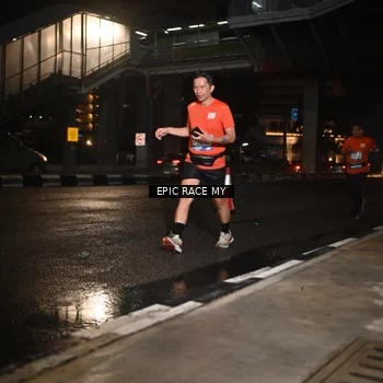 Runner Photo 7709650