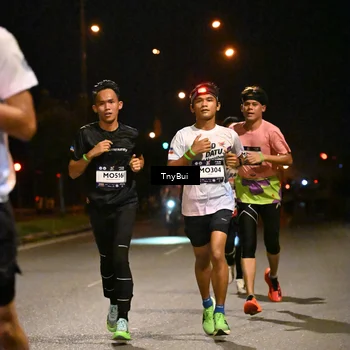 Runner Photo 7709659