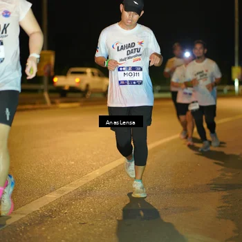 Runner Photo 7709683