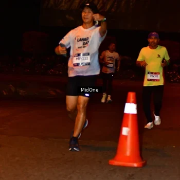 Runner Photo 7709689