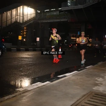 Runner Photo 7709692