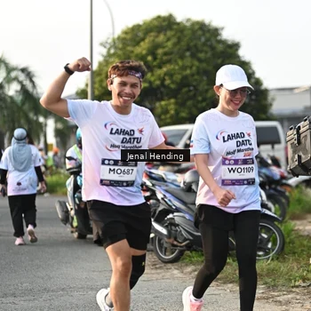 Runner Photo 7709697