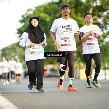 Runner Photo 7709705