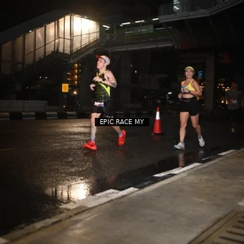 Runner Photo 7709709