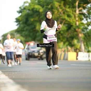 Runner Photo 7709714