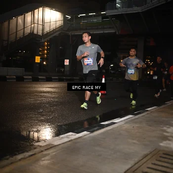 Runner Photo 7709735
