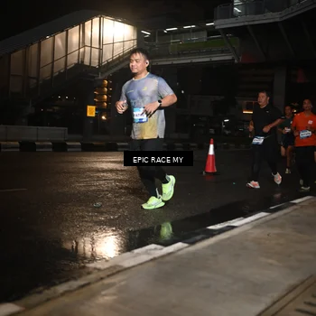 Runner Photo 7709738