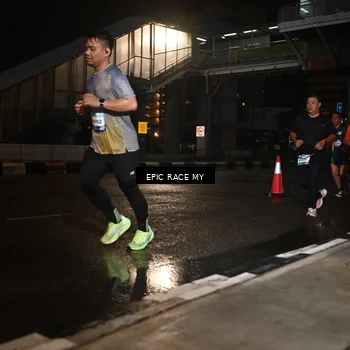 Runner Photo 7709744