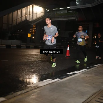 Runner Photo 7709745