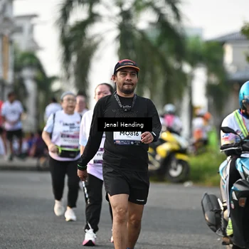 Runner Photo 7709747