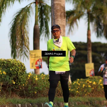 Runner Photo 7709749