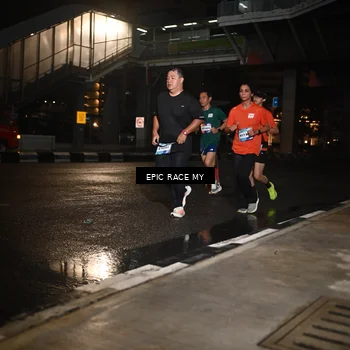 Runner Photo 7709755
